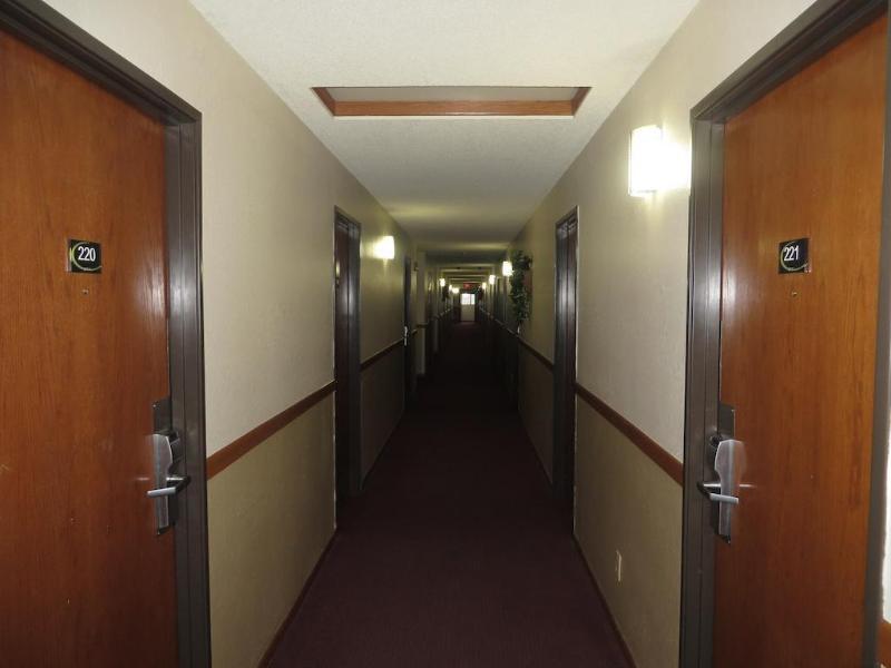 Super 8 By Wyndham Dixon Motel Dış mekan fotoğraf