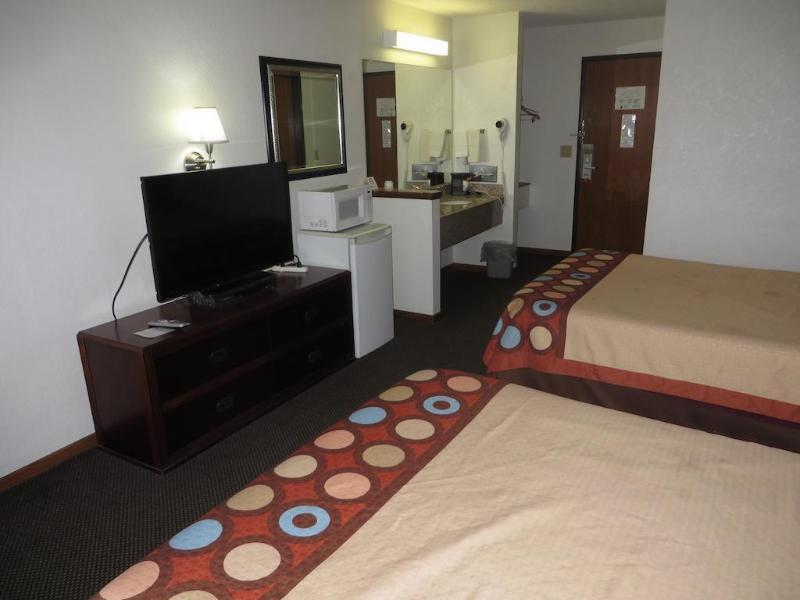 Super 8 By Wyndham Dixon Motel Dış mekan fotoğraf